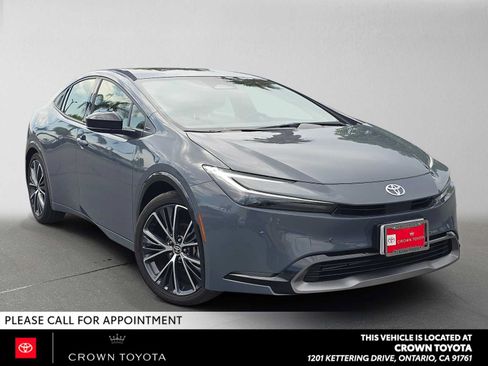 Certified 2026 Toyota Prius XLE FWD image 1