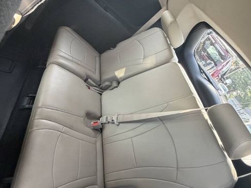 Used 2018 Buick Enclave Essence FWD image 16