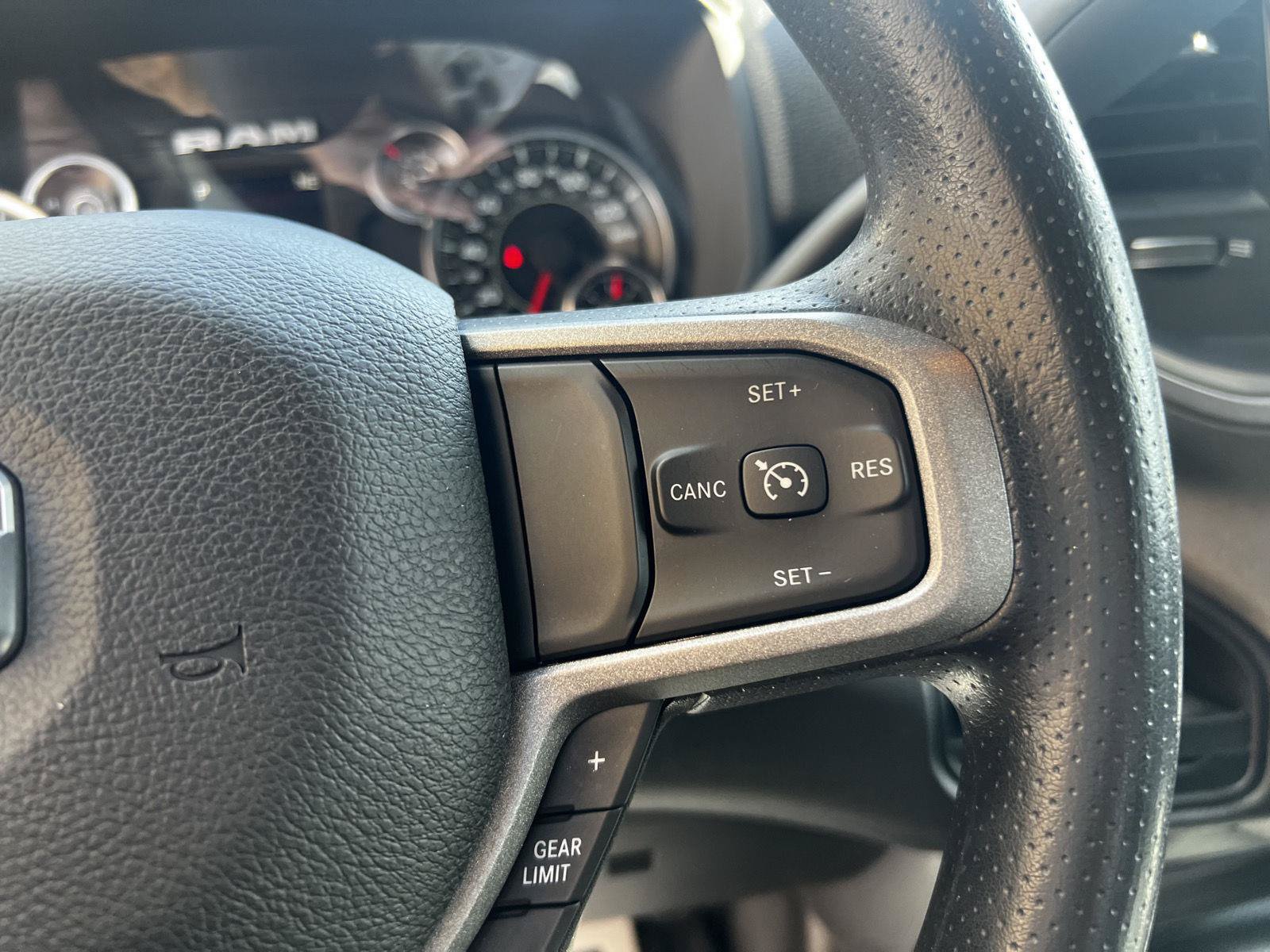 Used 2024 RAM 2500 Tradesman w/ Chrome Appearance Group AWD/4WD image 19