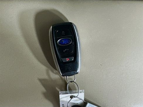 Used 2015 Subaru Outback 2.5i Limited image 35