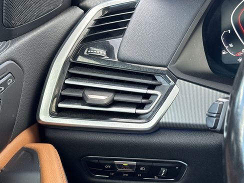 Used 2022 BMW X6 xDrive40i w/ M Sport Package image 22