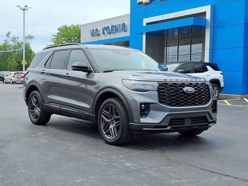 Used 2025 Ford Explorer ST-Line w/ ST-Line Street Pack AWD/4WD image 2