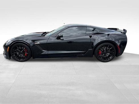 Used 2019 Chevrolet Corvette Z06 RWD image 3