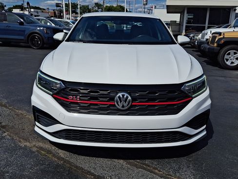 Used 2019 Volkswagen Jetta GLI FWD image 2