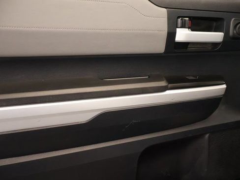 Used 2015 Toyota Tundra Limited w/ Limited Premium Package AWD/4WD image 30