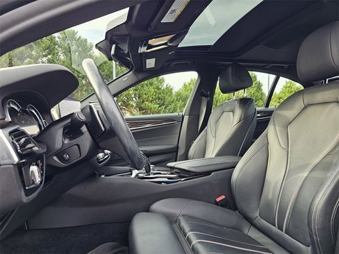 Used 2019 BMW 530i w/ Convenience Package image 14