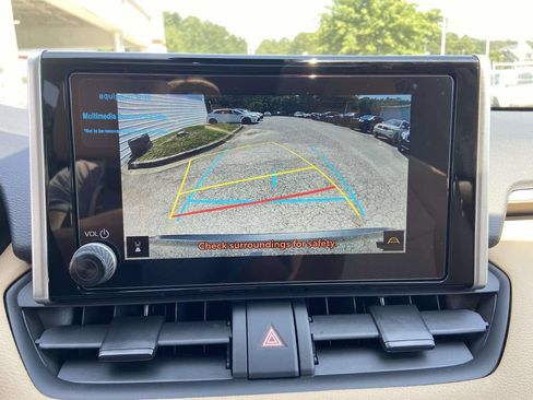 Used 2025 Toyota RAV4 XLE w/ Convenience Package FWD image 25