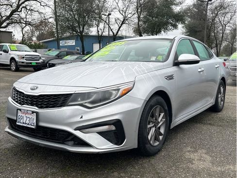 Used 2020 Kia Optima LX image 3