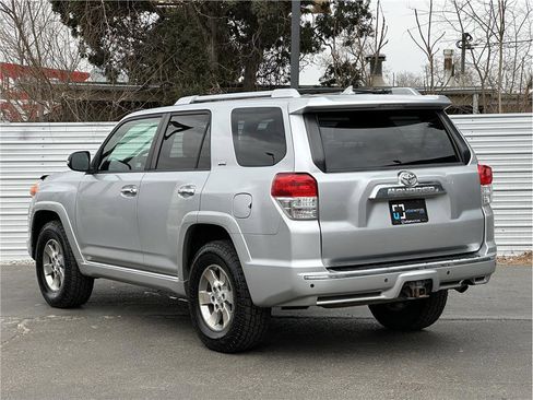 Used 2011 Toyota 4Runner SR5 image 3