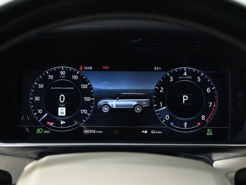 Used 2018 Land Rover Range Rover Supercharged image 11
