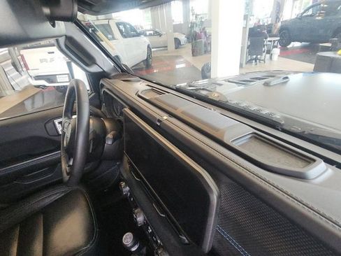 Used 2024 Jeep Wrangler Unlimited Rubicon 4xe AWD/4WD image 23