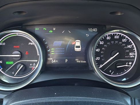 Used 2020 Toyota Camry XLE image 13