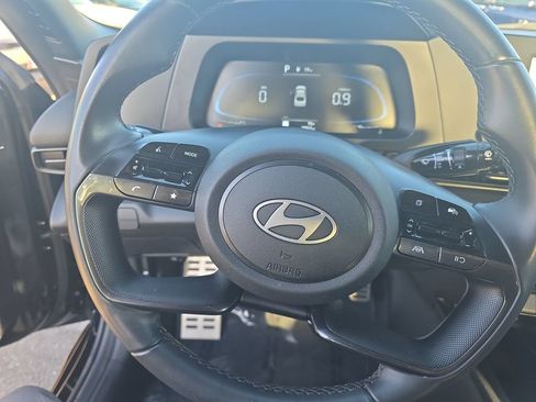 Used 2025 Hyundai Elantra Sport FWD image 13