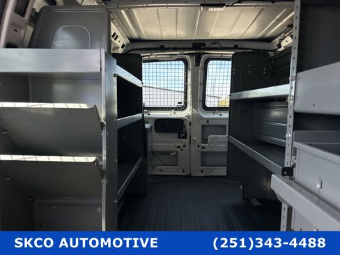Used 2015 Chevrolet Express 2500 image 25