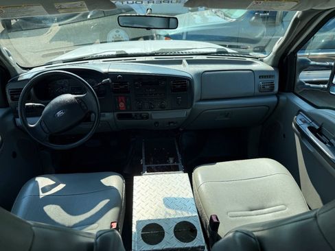 Used 2006 Ford F350 Lariat AWD/4WD image 18