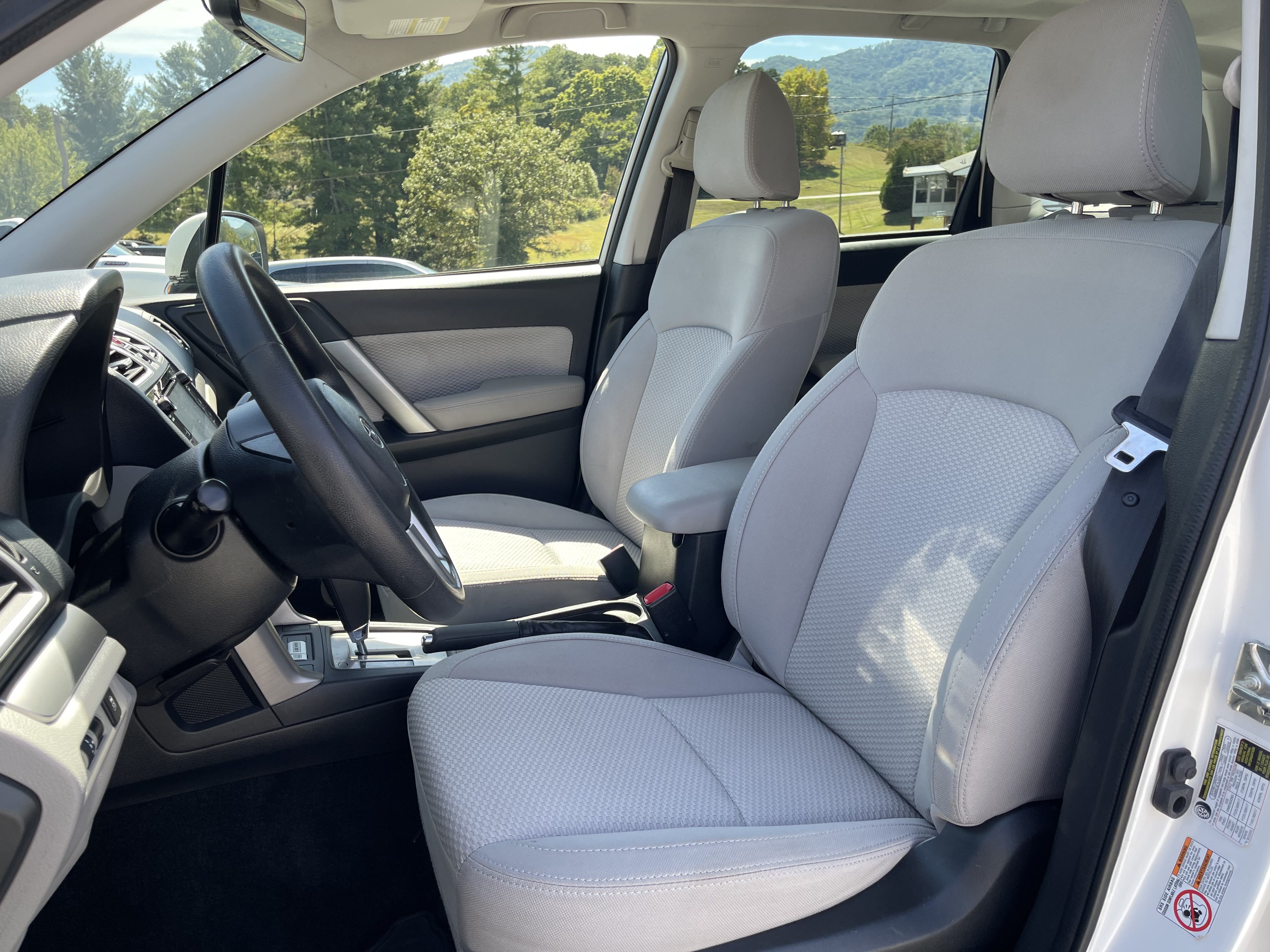 Used 2018 Subaru Forester 2.5i Premium w/ Popular Package #2A AWD/4WD image 9