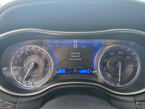 Used 2022 Chrysler 300 Touring L w/ Comfort Group RWD image 15