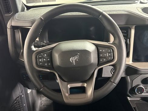 Used 2025 Ford Bronco Outer Banks AWD/4WD image 27