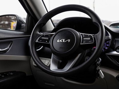 Used 2023 Kia Forte LXS image 24