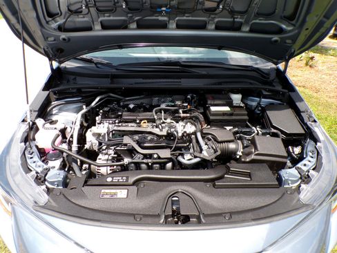 Used 2024 Toyota Corolla LE image 9