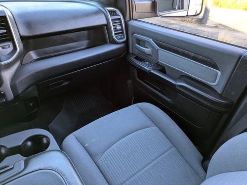 Used 2022 RAM 2500 Big Horn w/ Cold Weather Group image 17