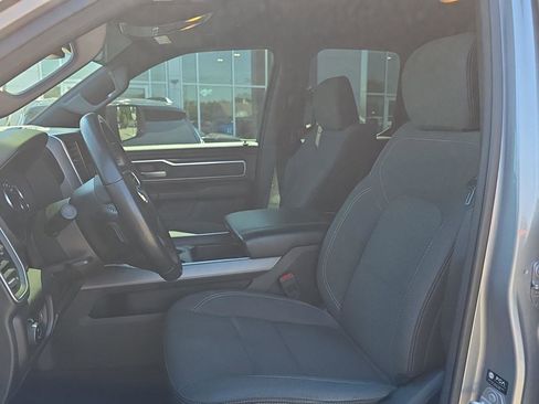 Used 2022 RAM 1500 Big Horn AWD/4WD image 11