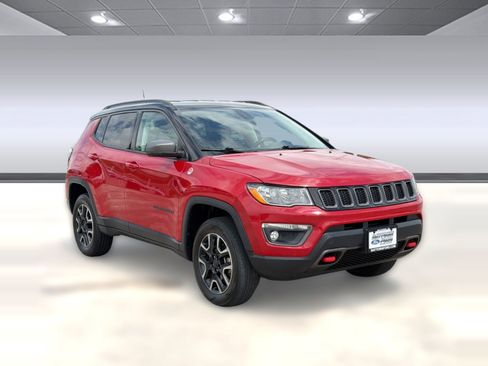 Used 2019 Jeep Compass Trailhawk AWD/4WD image 7