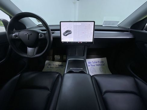 Used 2021 Tesla Model Y Performance image 18