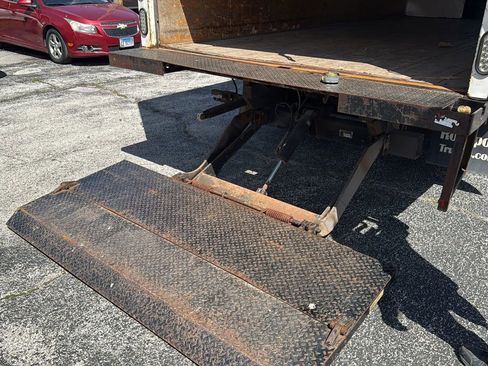 Used 2016 Ford E-450 and Econoline 450 Super Duty w/ Power Windows & Locks Group image 14