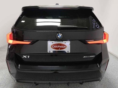 Used 2025 BMW X1 xDrive28i w/ M Sport Package AWD/4WD image 4