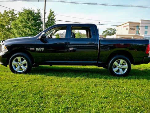Used 2016 RAM 1500 Express AWD/4WD image 8