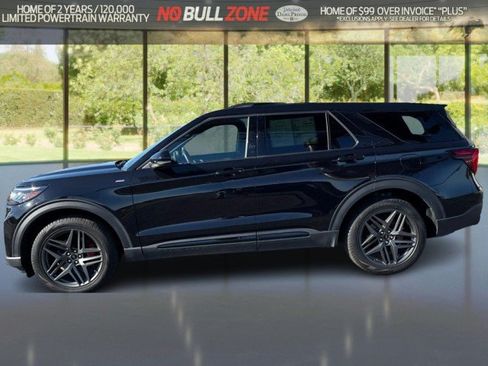 Certified 2025 Ford Explorer ST-Line w/ ST-Line Street Pack AWD/4WD image 2
