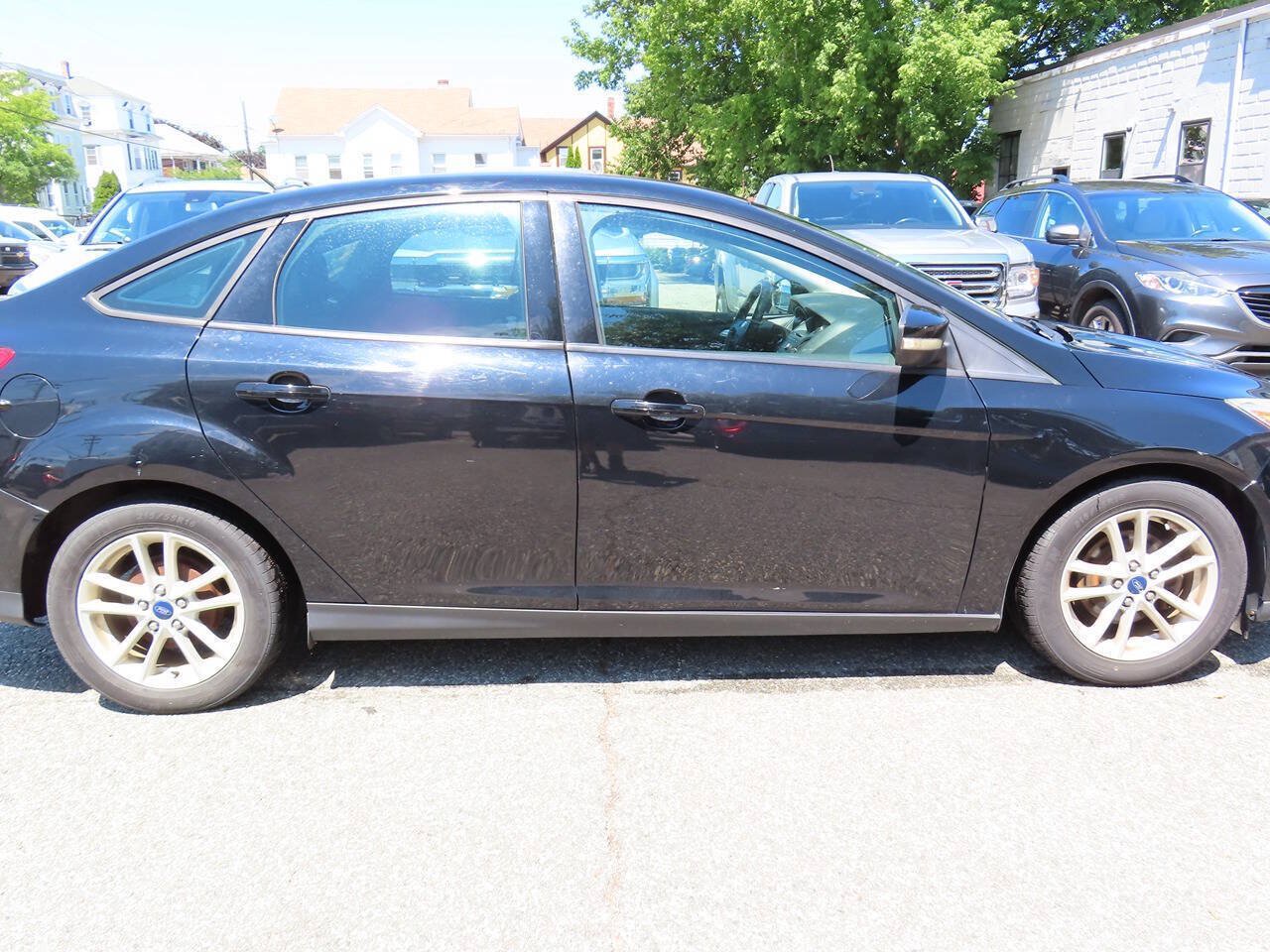 Used 2016 Ford Focus SE w/ SE Power Seat Package FWD image 7