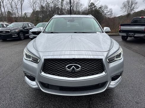 Used 2019 INFINITI QX60 Luxe w/ Essential Package image 2