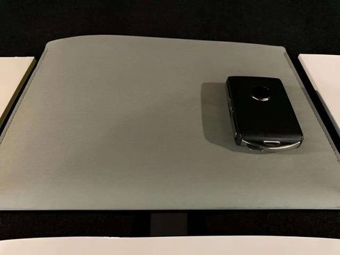 Used 2025 Volvo XC40 B5 Plus image 79