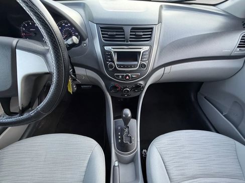 Used 2016 Hyundai Accent SE FWD image 11