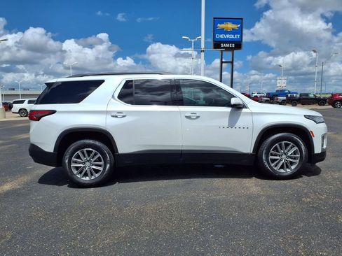 Used 2023 Chevrolet Traverse LT FWD image 9