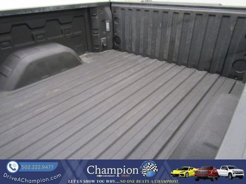 Used 2020 Chevrolet Silverado 1500 LT Trail Boss w/ Midnight Edition AWD/4WD image 19