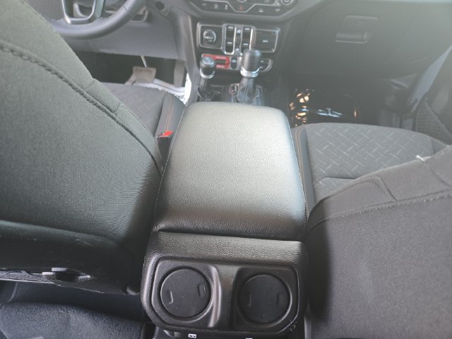 Used 2026 Jeep Gladiator Mojave AWD/4WD image 13