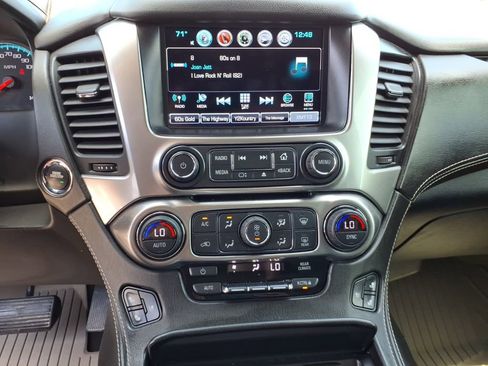 Used 2018 Chevrolet Tahoe Premier AWD/4WD image 21