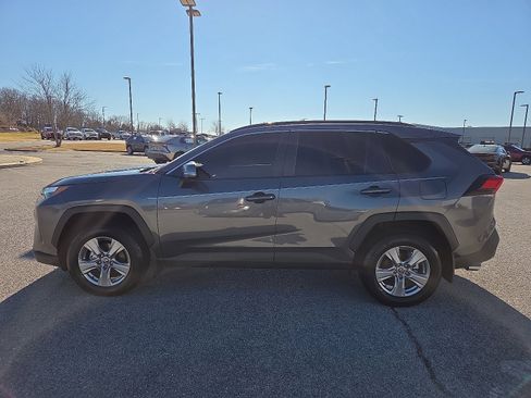 Used 2025 Toyota RAV4 XLE image 3