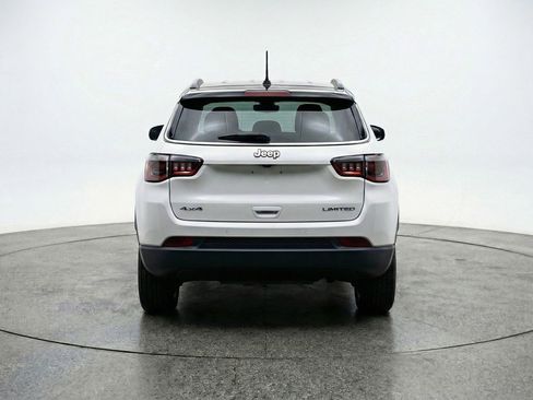 Used 2025 Jeep Compass Limited image 7