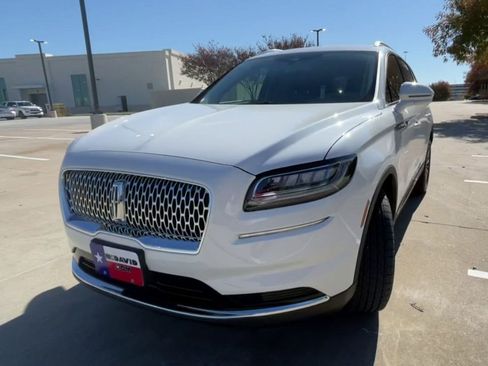 Used 2021 Lincoln Nautilus FWD w/ Equipment Group 101A image 5