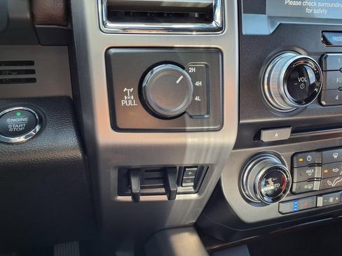 Used 2017 Ford F250 Platinum w/ Platinum Ultimate Package AWD/4WD image 12