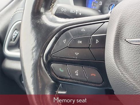 Used 2021 Chrysler Pacifica Touring-L w/ S Appearance Package AWD/4WD image 23