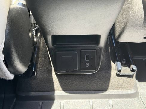 Used 2023 Buick Encore GX Essence w/ Experience Buick Package FWD image 27