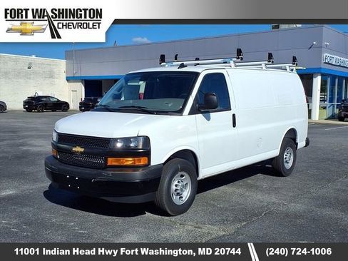 New 2025 Chevrolet Express 3500 w/ Driver Convenience Package RWD image 6
