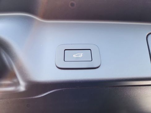 Used 2026 Land Rover Range Rover Evoque S image 14