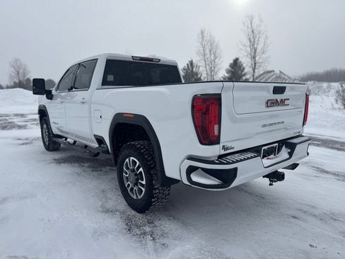 Used 2022 GMC Sierra 2500 AT4 image 4