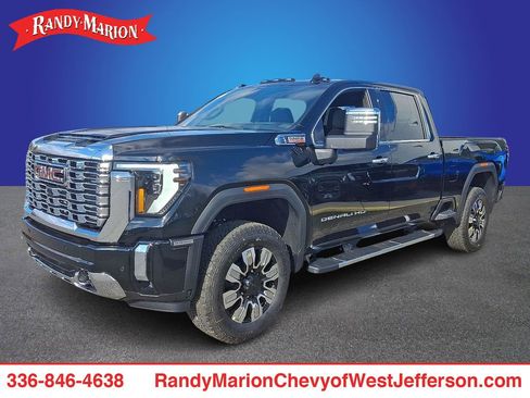 New 2026 GMC Sierra 2500 Denali w/ Denali Reserve Package image 1